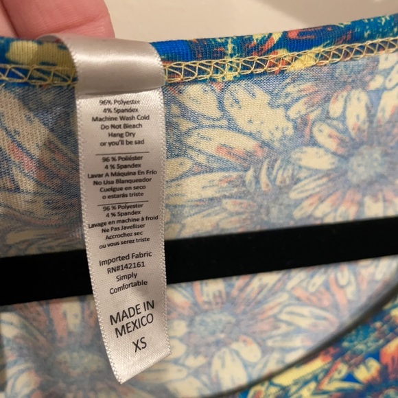 Lularoe Classic T top size XS - Picture 4 of 4